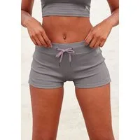 LASCANA ACTIVE Shorts mit kleinen Seitenschlitzen