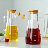 Jungengel Ölkaraffe Modern Borosilikat Glas Hitzebeständig Ölkanne Ölspender Bambus-Deckel, (Ölspender, Essigspender, Küchenkanne, Ölkanne 900 ml mit Bambusdeckel und Silikondichtung), Ölkanne Glas 900 ml mit Bambusdeckel, tropffrei & Skala