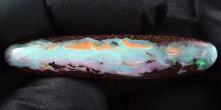 54,40 ct. Boulder Opal aus Australien – Opalstein gebohrt / gelocht