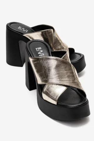 Essenza Leder-Sandale mit Plateausohle und Blockabsatz