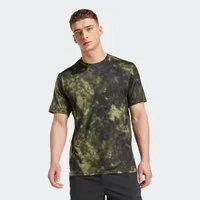 adidas Performance T-Shirt TRAIN ESSENTIALS SEASONAL ALLOVER-PRINT sportlicher Stil, Alloverprint im Camouflage-Look, schnell trocknend