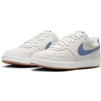 Nike Sportswear COURT VISION LO FL V2 Sneaker inspiriert vom Design des Nike Air Force