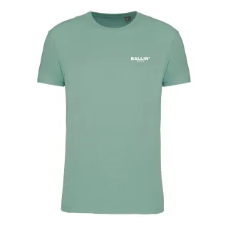 Herren-T-Shirt von der Marke Ballin Est. 2013. Die Shirts von Ballin Est. 2013 sind aus 100% Bio-Baumwolle gefertigt und haben eine normale Passform. Die weiche Baumwolle sorgt für hohen Tragekomfort. Marke: Ballin Est. 2013Modellname: Backprint Worl