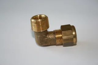 ELMAG Messingknie zu Druckleitung AG 3/8' + Mutter M15 - 9100024