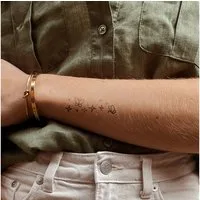 Inkster Schmuck-Tattoo Glitzernde Schmetterlinge Tattoo, wasserfestes temporäres Tattoo, 2 Wochen Halt
