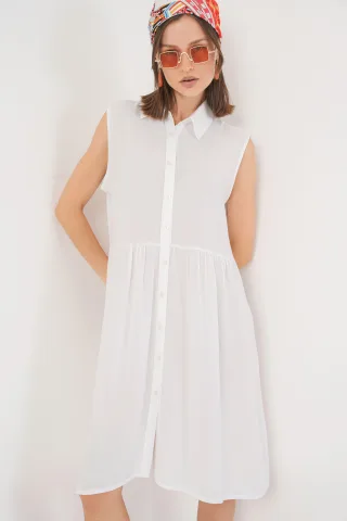 Ärmelloses Midi-Kleid mit Knopfleiste und Hemdkragen