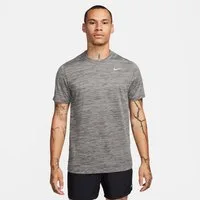 Nike T-Shirt M NK DF TEE RLGD NEW VENEER für sportliche Aktivitäten, sportlicher Stil, für Erwachsene