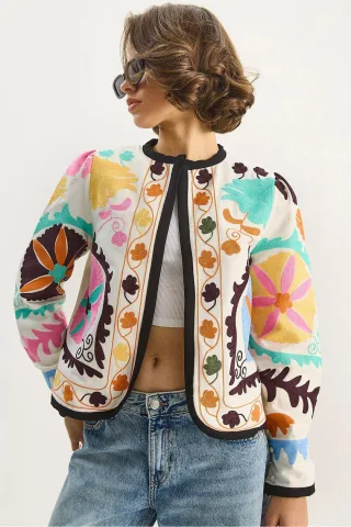 Gemusterte Kurzjacke