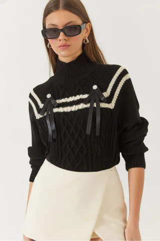 Rollkragen Baklava Strickpullover mit Ripsband-Detail