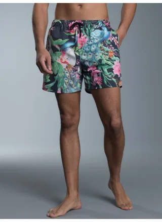 Trigema Shorts "TRIGEMA Bade-/Freizeitshorts mit Druckmotiv"
