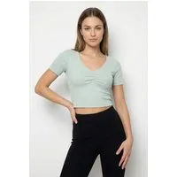 ONLY Kurzarmshirt ONLBETTY LIFE S/S SCALLOP V-NECK CC JRS mit Raffung am Ausschnitt
