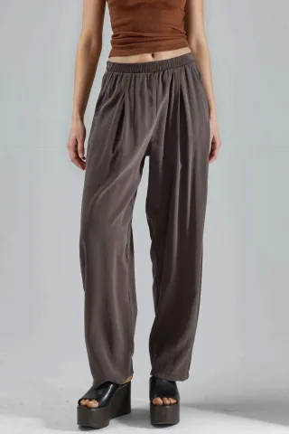 Weite gefaltete Hose