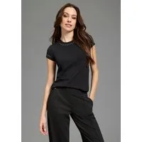 Bruno Banani T-Shirt mit Ziernieten, figurumspielende Passform, Rundhalsausschnitt