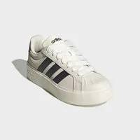 adidas Sportswear STREETTALK BOLD Plateausneaker inspiriert vom Design des adidas Superstar, mit Leo Print