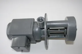 ELMAG Kühlmittelpumpe (Tauchtiefe 95 mm) - 9802260