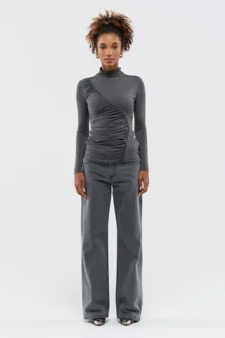 BENU Graue geraffte Rollkragenbluse