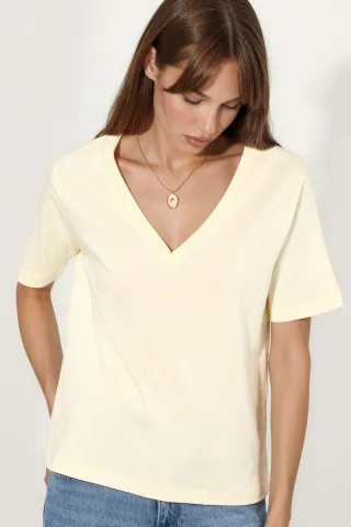 V-Ausschnitt Unifarben Regulär Fit Baumwoll-T-Shirt