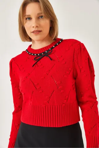 Strukturiertes besticktes Rundhals-Crop-Sweatshirt