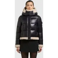khujo Steppjacke NESSIE2 aus Nylon und Polyester, hüftlange Passform, mit abnehmbarer Kapuze