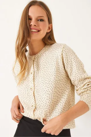 Gepunkteter Jacquard-Strick-Cardigan mit Knopfverschluss