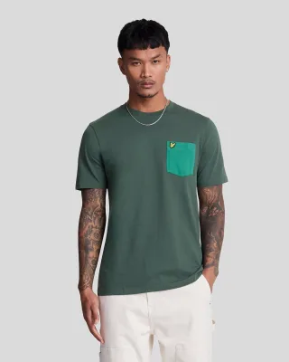 Lyle & Scott � T-Shirt mit farblich abgestimmter Tasche in Blau