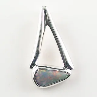 935 Silber Anhänger mit 0,85 ct. Semi Black Opal – Eleganter Designer-Anhänger mit Semi Black Opal aus Lightning Ridge
