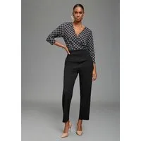 Laura Scott Jumpsuit im eleganten Stil, mit V-Ausschnitt in Wickeloptik