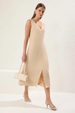 Beige Kleid