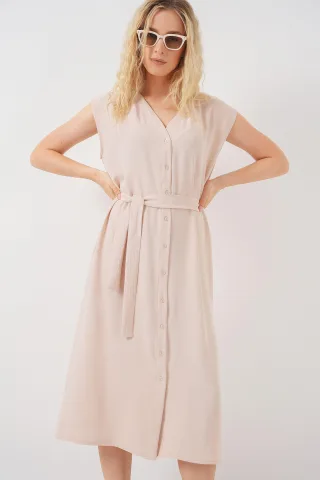 Texturiertes V-Ausschnitt-Midi-Kleid mit Knopfverschluss