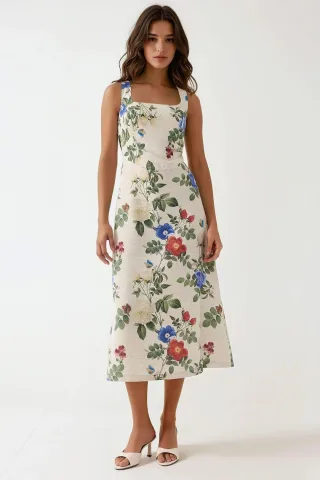 Leinenähnliches Allower Maxikleid mit Blumenmuster und elastischem Detail im Rücken