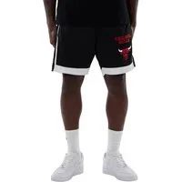 New Era Shorts Short New Era NBA Chicago Bulls Aus Mesh Material hergestellt