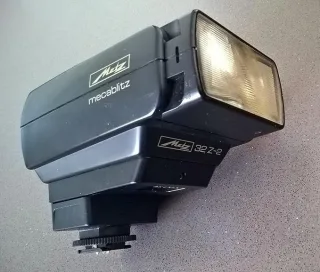 Metz Mecablitz 32 Z-2 schwarz
