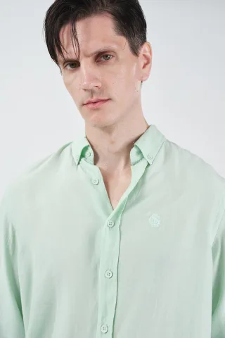 Herren Hemd mit regulärer Passform, Knopfkragen, unifarben aus Tencel