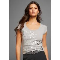 Laura Scott T-Shirt sehr figurbetonte Passform, mit Rundhalsausschnitt