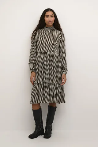 Kleid Relaxed fit black white