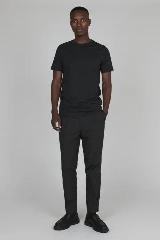T-shirt Gerade Passform black