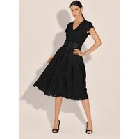 MADELEINE Maxikleid Spitzenkleid mit kurzen Ärmeln und weitem Rock