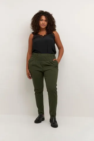 Hosenanzug Regular Fit Traubenblatt green