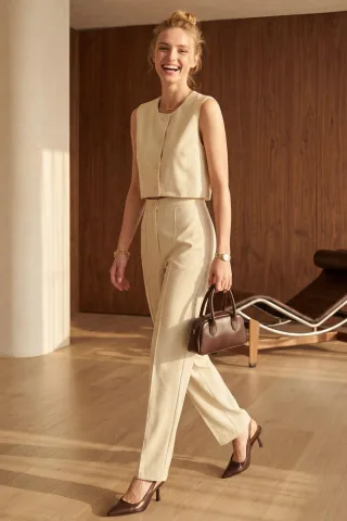 Crew-Neck Crop-Top und Hohe Taille Hose Zweiteiliges Set