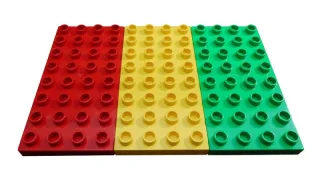 3 Duplo® Platten 4 x 8 Noppen in rot, grün und gelb