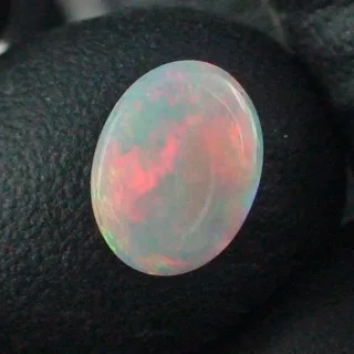 1,04 ct White Opal Multicolor Vollopal aus Coober Pedy Fire