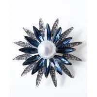 MayTree Brosche "Sommerblüte", blau mit Strass und einer Zierperle (Stück, 1-tlg), Metallbrosche mit Glassteinen, Strass und einer Zierperle
