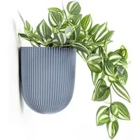 KONZEPT Blumentopf mit dezenter Wandbefestigung Ø 14,6 cm, Hängetopf 2,1 L, Matte, geriffelte Oberfläche, Volumen: 2,1 L