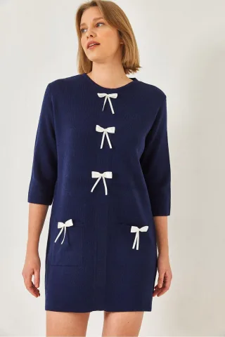 Strickkleid mit Schleife
