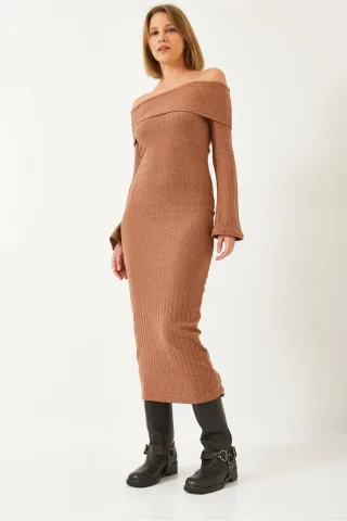 Trägerloses Rippmieder-Kleid