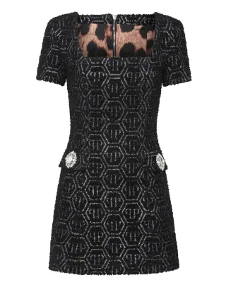 Kurzes Kleid mit Monogramm