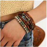 The Beauty House Armband Boho Vintage Armband Set mit Holzperlen, Lederarmband & Feder-Anhänger, – Ausdrucksstarkes Layering Design