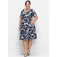 Sheego Etuikleid Abendkleid Kurzarm mit Blumenprint und Stoffgürtel