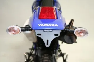 R&amp;G Kennzeichenhalter Heckumbau Yamaha DT 125 R / RE &amp; DT 125 X ab Bj. 2004 eintragungsfrei