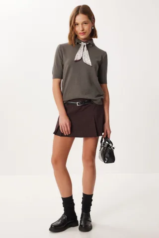 Polohemdpullover mit Schal-Detail